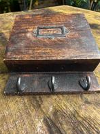 Brocante Houten Wandbak met Haken - Sleutelhouder & Postvak, Ophalen of Verzenden