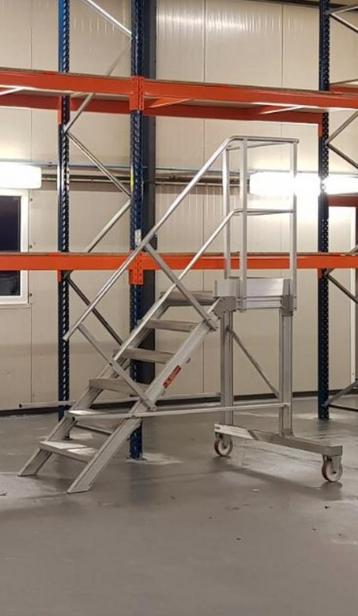 Altrex bordestrap 5 trede beschikbaar voor biedingen