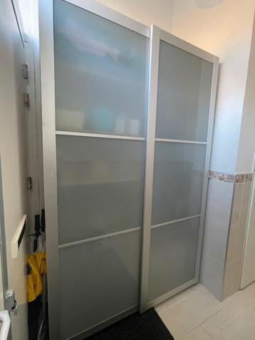 Pax kast ikea  beschikbaar voor biedingen
