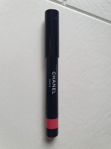 Chanel Jumbo Longwear Lip Crayon No 3 Rose Clair