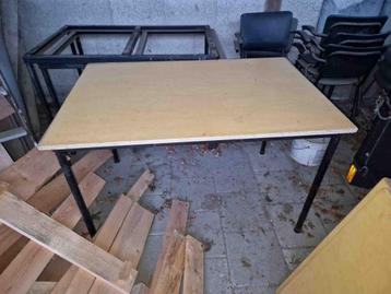 Kantinetafels 7x + stoelen 13x beschikbaar voor biedingen