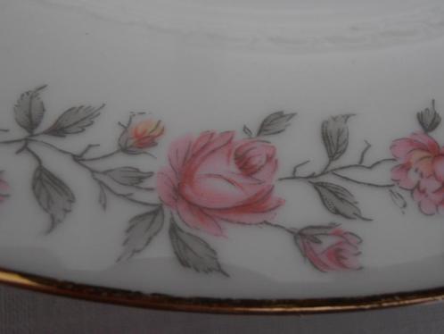 Hutschenreuter -4 prachtige diepe borden zilveren rand 24 cm, Huis en Inrichting, Keuken | Servies, Zo goed als nieuw, Bord(en)