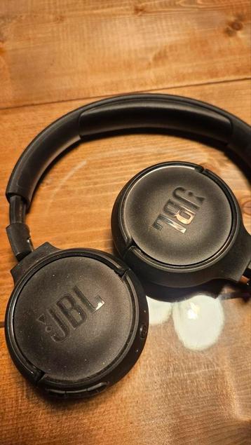 JBL Tune Bluetooth Koptelefoon - Zwart beschikbaar voor biedingen
