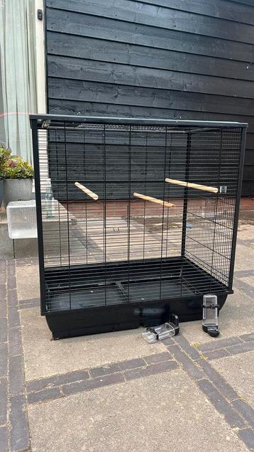 Zo goed als nieuwe vogelkooi Fiona beschikbaar voor biedingen