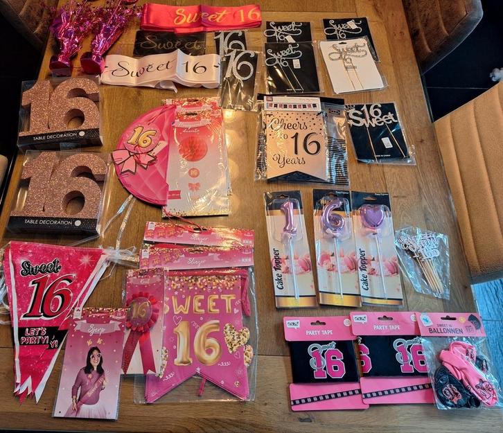 Sweet 16 versieringen, Hobby en Vrije tijd, Feestartikelen, Zo goed als nieuw, Versiering, Ophalen of Verzenden