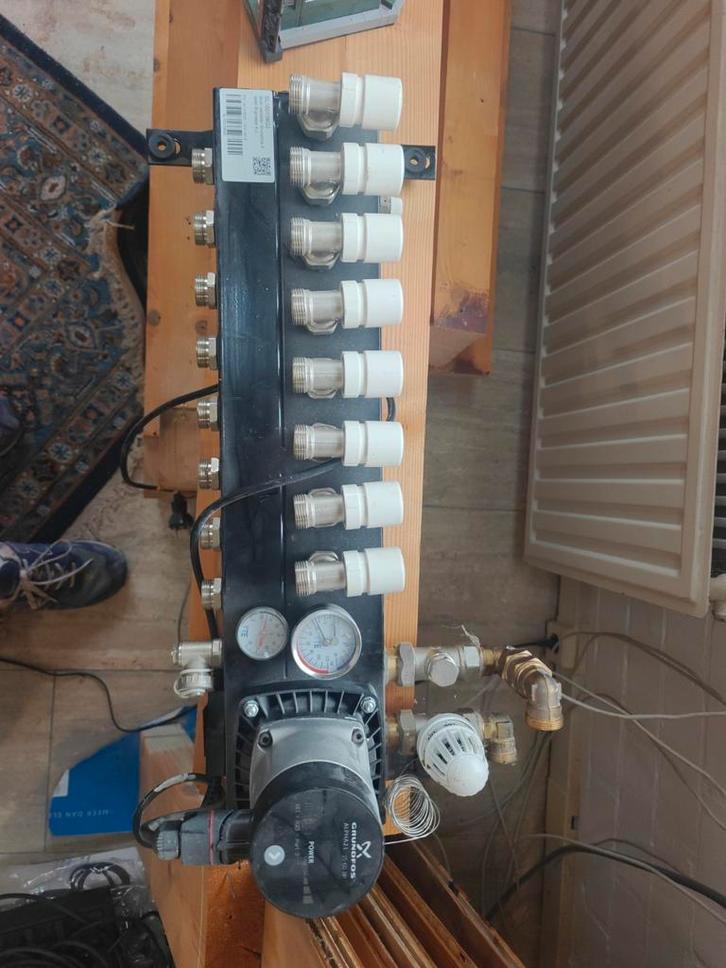 VTE Slim 8 groepen, incl DVR ventiel. Vloerverwarming, Doe-het-zelf en Verbouw, Verwarming en Radiatoren, Gebruikt, Overige typen