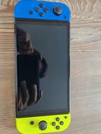 Te koop: Nintendo Switch OLED + Accessoires, Ophalen, Gebruikt, Met 3 controllers of meer, Switch OLED