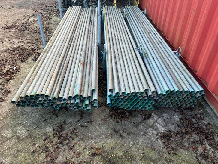 Nette gebruikte Steigerbuizen - 400 cm - 147 stuks - 48.3mm, Doe-het-zelf en Verbouw, Steigers, Gebruikt, Gevelsteiger, 2 tot 5 meter