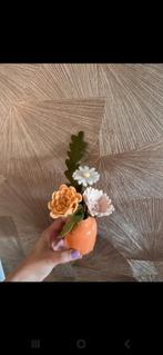 Nieuw handgemaakt kunstboeketje van viltbloemen, Ophalen of Verzenden, Nieuw