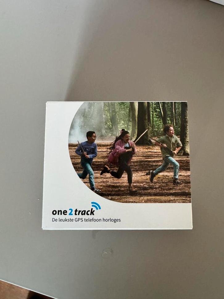 One 2 Track GPS Horloge - Roze - Nieuwstaat, Sieraden, Tassen en Uiterlijk, Smartwatches, Zo goed als nieuw, Android, Roze, Afstand