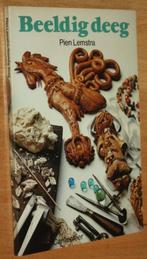 Beeldig deeg - Pien Lemstra - 61558, Boeken, Ophalen of Verzenden, Zo goed als nieuw, Kleien en Boetseren, Geschikt voor kinderen