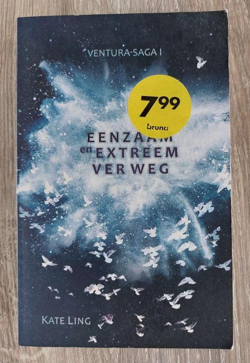 Kate Ling - Ventura-saga 1 - Eenzaam en extreem ver weg, Boeken, Kinderboeken | Jeugd | 13 jaar en ouder, Zo goed als nieuw, Ophalen of Verzenden