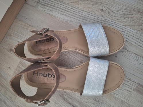 Hele mooie sleehakken van Hobb's maat 39/40, Kleding | Dames, Schoenen, Zo goed als nieuw, Sandalen of Muiltjes, Overige kleuren