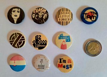 Vintage Punk buttons badges pins beschikbaar voor biedingen