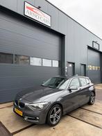 BMW 1-Serie 116i 5DR 2012 Grijs - COMPLEET IN ORDE + APK, 1-Serie, Euro 5, Zwart, 4 cilinders
