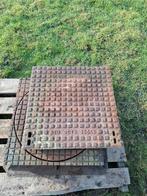 Gietijzeren vierkante putdeksel, troitoirput, Ophalen of Verzenden, Gebruikt, IJzer