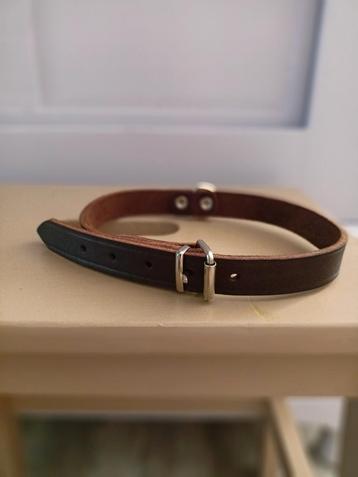 Soepel leren halsband  * lees goed* beschikbaar voor biedingen