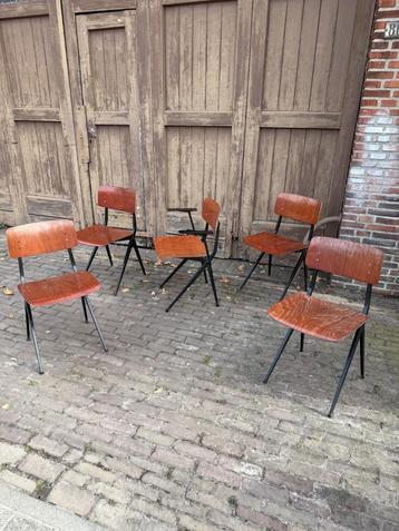 set van 8 Marko stoelen bij Nuri Garage Sale  beschikbaar voor biedingen