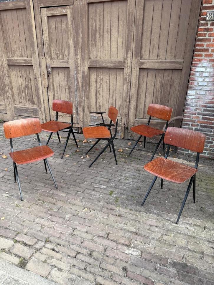 set van 8 Marko stoelen bij Nuri Garage Sale, Antiek en Kunst, Kunst | Designobjecten, Ophalen