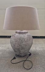 Unieke Stenen Lamp met Linnen Kap, Gebruikt, Rustiek, Stof, Ophalen of Verzenden