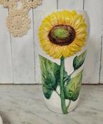 Vaas met zonnebloemen, Overige kleuren, Aardewerk of Porselein, Ophalen of Verzenden, Zo goed als nieuw