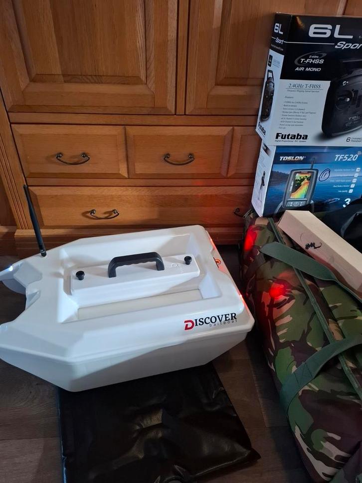 voerboot Bboats Discover baitboat nieuw staat toslon tf520, Watersport en Boten, Hengelsport | Karpervissen, Zo goed als nieuw