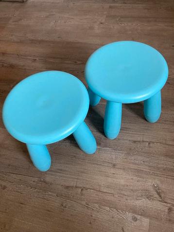 2 Blauwe Kinderkrukjes Ikea beschikbaar voor biedingen
