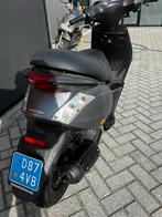 Piaggo Zip, Fietsen en Brommers, Snorfietsen en Snorscooters, Ophalen, Zo goed als nieuw, Piaggio
