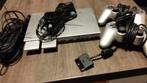 PlayStation 2 Slim Zilver + 2 Controllers, Spelcomputers en Games, Ophalen of Verzenden, Gebruikt