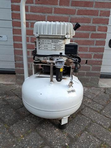 Airtask geluidsarme compressor 8 bar beschikbaar voor biedingen