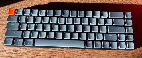 Keychron K7: Low Profile Optical (Hot-swappable) / Red, Computers en Software, Toetsenborden, Zo goed als nieuw, Qwerty, Ophalen of Verzenden