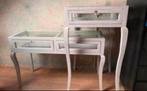 POLS POTTEN Curved sidetable/vitrinekast, Huis en Inrichting, Tafels | Sidetables, Ophalen, 100 tot 150 cm, Glas, Zo goed als nieuw