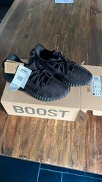 Nieuwe adidas Yeezy boost 350 v2, Kleding | Heren, Schoenen, Zwart, Nieuw, Ophalen of Verzenden, Sneakers of Gympen