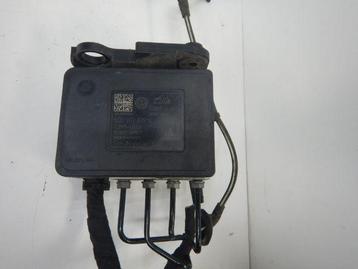 VW Golf 7 GTE ABS Pomp (Hydraulic Unit Connector) 5Q0907379N beschikbaar voor biedingen