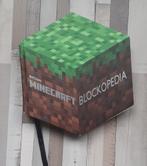 Minecraft blockopedia boek - Mojang, Minecraft - Mojang, Ophalen of Verzenden, Zo goed als nieuw