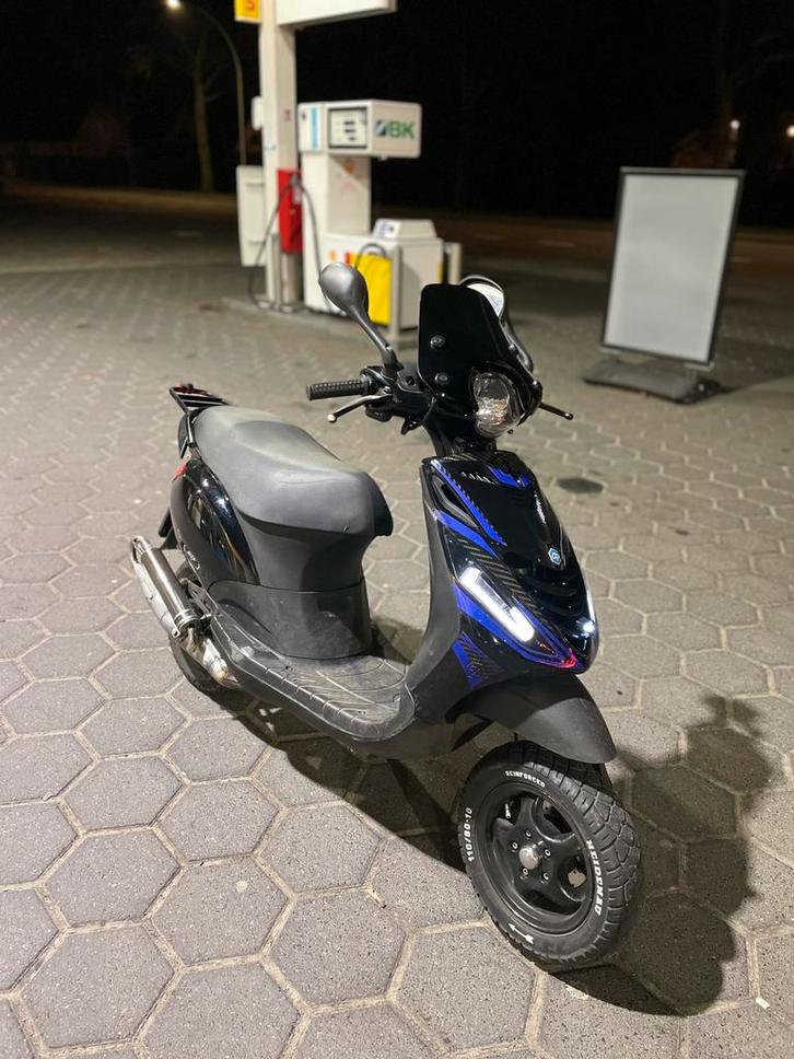 Piaggio zip 70cc- full mallosi, Fietsen en Brommers, Scooters | Piaggio, Gebruikt, Zip, Maximaal 45 km/u, Tweetakt, Ophalen