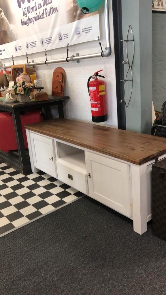 Leuk laag kastje, Huis en Inrichting, Kasten | Televisiemeubels, Minder dan 100 cm, 25 tot 50 cm, Ophalen