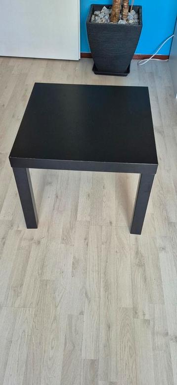 Tafeltje zwart. Maat L55cm.x BR55cm.xH 45cm. beschikbaar voor biedingen