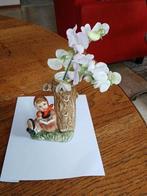 Romantisch beeldje van Roodkapje achtig meisje,(adv300, Verzamelen, Beelden en Beeldjes, Ophalen of Verzenden, Gebruikt, Fantasy