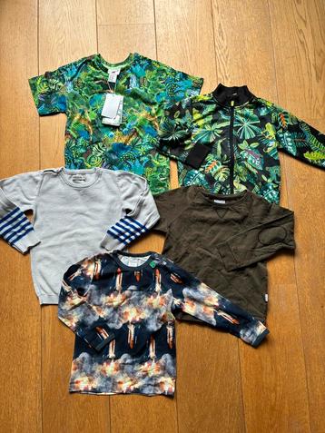 Pakket kleding truien, vest,T-shirts 98/104 beschikbaar voor biedingen