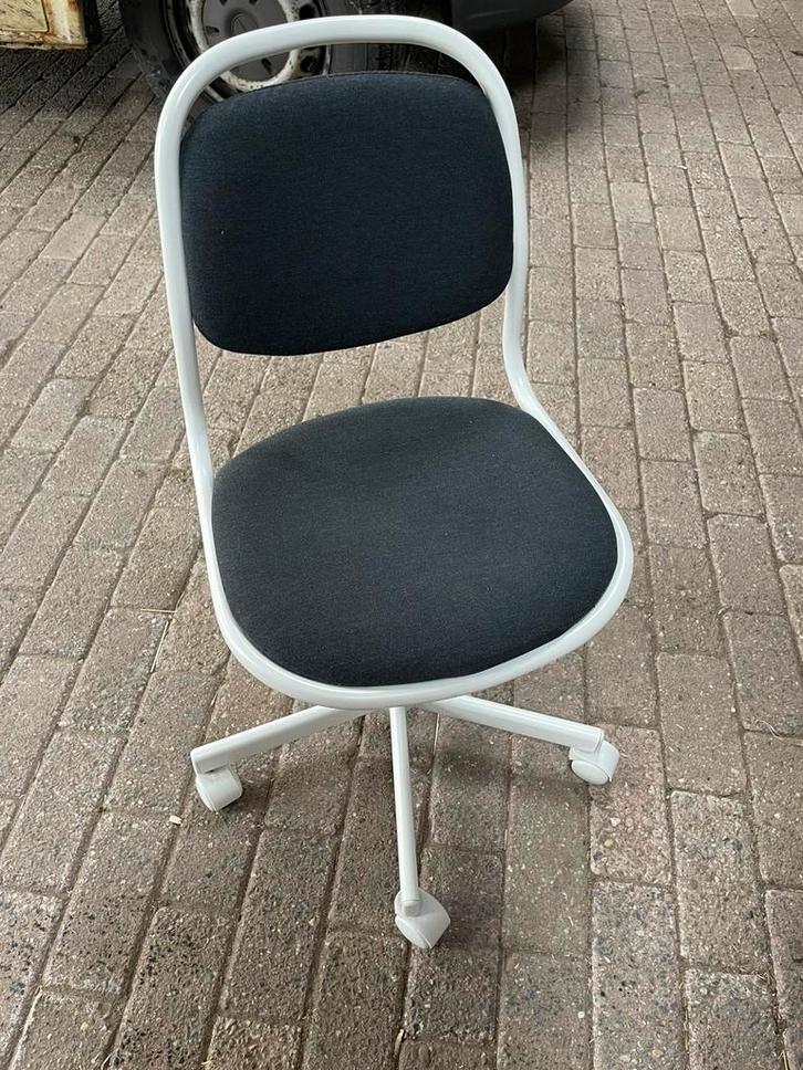 Ikea kinderbureaustoel, Huis en Inrichting, Bureaustoelen, Zo goed als nieuw, Bureaustoel, Wit, Ophalen