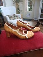 Schoenen 37 Chie Mihara, Kleding | Dames, Schoenen, Ophalen of Verzenden, Zo goed als nieuw, Zwart, Sneakers of Gympen