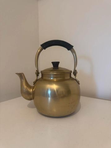 Retro Gouden Theepot - Vintage Decoratie beschikbaar voor biedingen