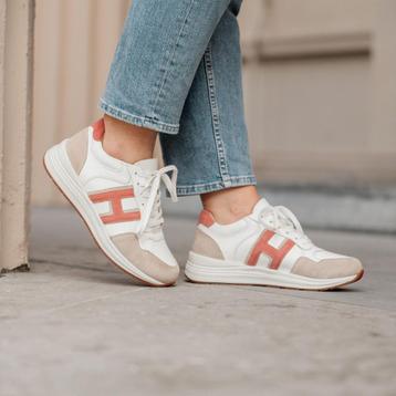 Sneakers Hervas beschikbaar voor biedingen