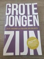 Grote Jongens Zijn - Jan Tromp & Frank de Grave, Ophalen of Verzenden, Gelezen, Jan Tromp, Frank de Grave
