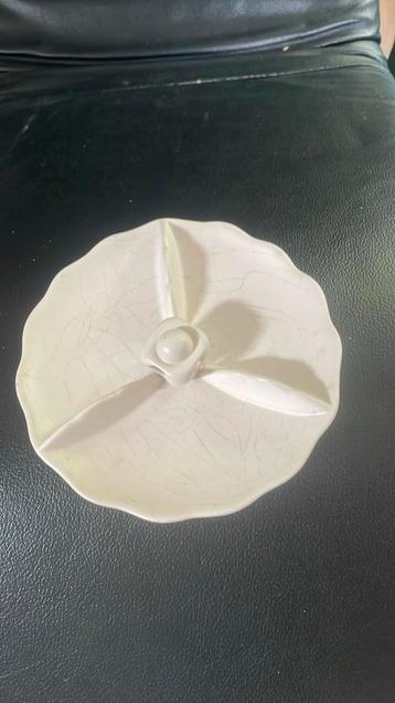 Bonboniere mat wit plateel Flora Gouda beschikbaar voor biedingen