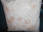 2 kussenhoezen, handwerk, Huis en Inrichting, Ophalen of Verzenden, Nieuw, Beige, Vierkant