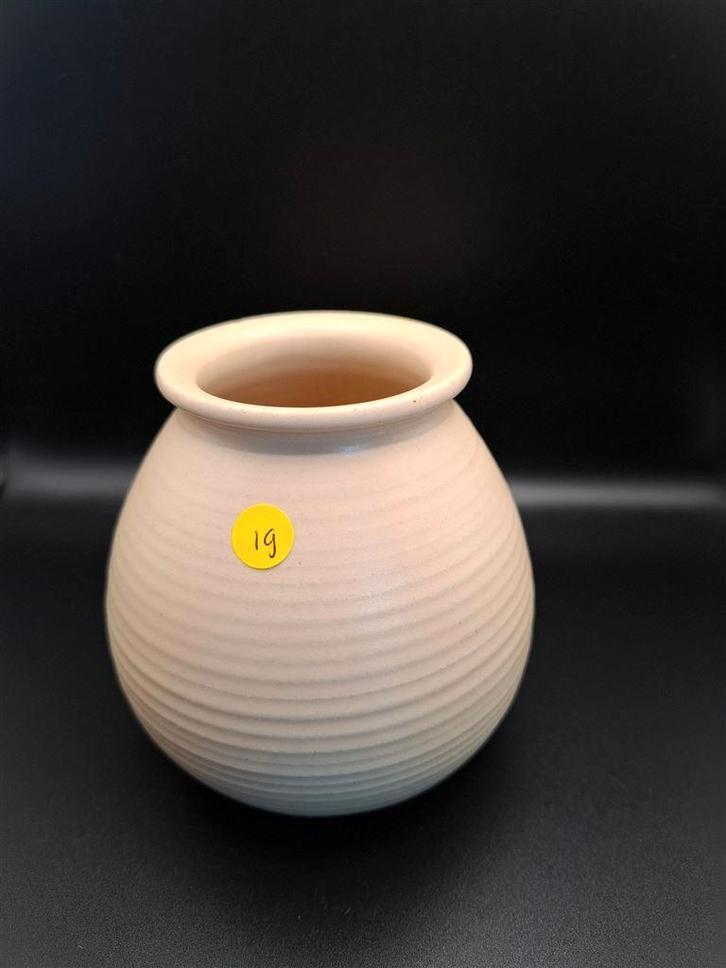 Adco artikel nr. 19, niet gemerkt , 10,7 cm hoog, Antiek en Kunst, Antiek | Vazen, Ophalen of Verzenden