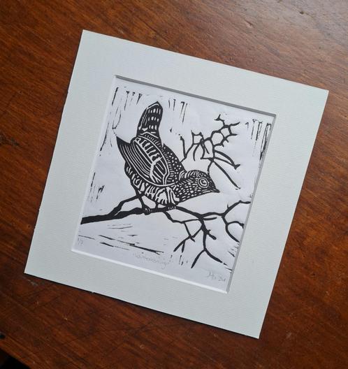 Linosnede print Winterkoning, met passe partout 20x20, zwart, Antiek en Kunst, Kunst | Etsen en Gravures, Ophalen of Verzenden