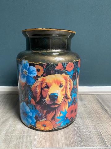 Vaas Golden Retriever beschikbaar voor biedingen
